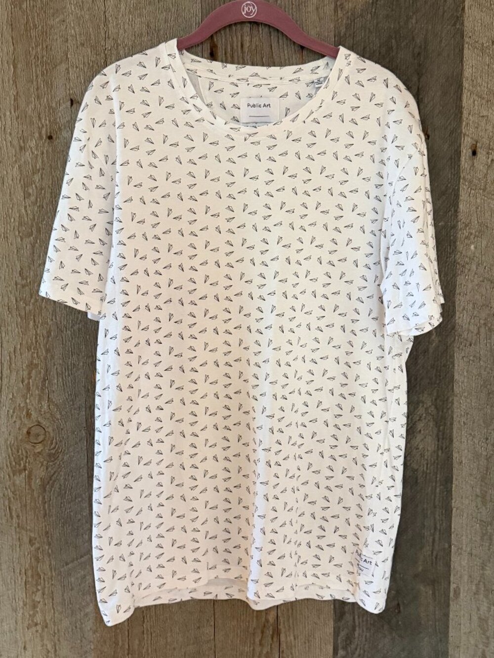 Public Art T-shirt Paper Airplane Size M